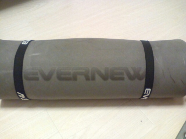 EXPマットUL180】フルサイズなのに145gの超軽量マット【エバニュー