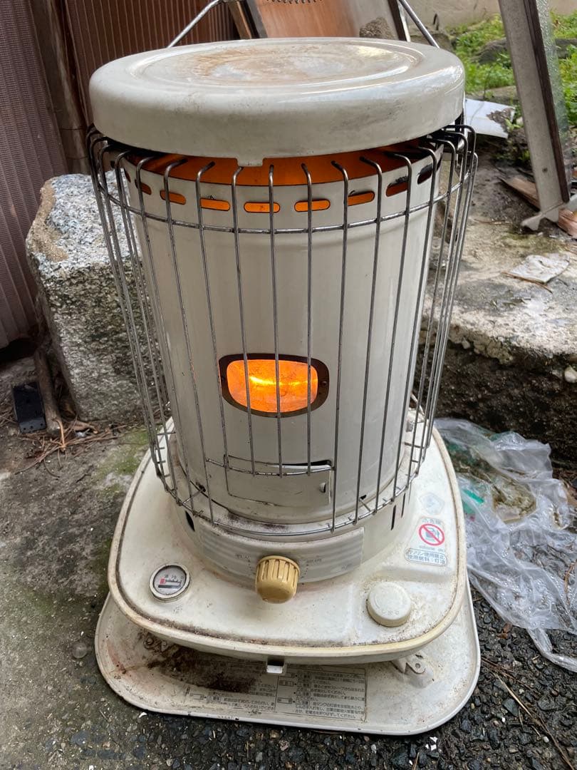 コロナ　だるまストーブ　動作確認済み　キャンプ レビュー】コロナ対流型石油ストーブをキャンプで使ってみた
